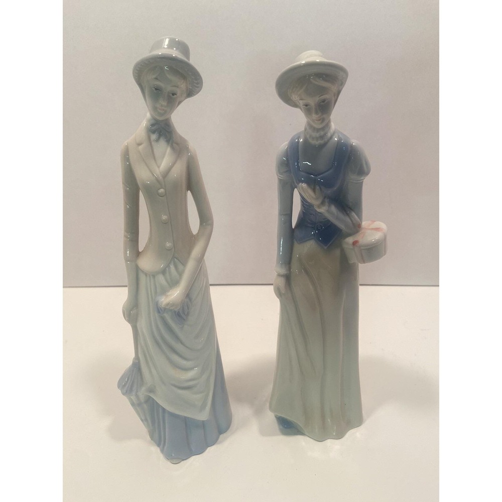 Pair of Vintage Victorian Women Statues 11in Made in Taiwan